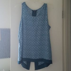 5/$20 - High-Low split back shirt